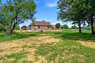 124 Carnes Ct, Springtown, TX 76082 - Photo 38