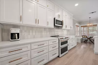 2300 Eden Green Drive, Arlington, TX 76001 - Photo 6