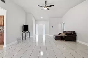 1839 Sherwood Ln, Carrollton, TX 75006 - Photo 8