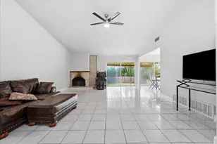 1839 Sherwood Ln, Carrollton, TX 75006 - Photo 10