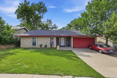 1839 Sherwood Lane, Carrollton, TX 75006 - Photo 1