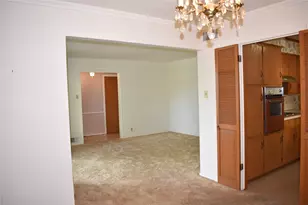 9944 Greenfield Dr, Dallas, TX 75238 - Photo 4