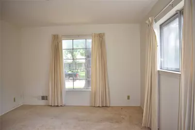 9944 Greenfield Drive, Dallas, TX 75238 - Photo 18