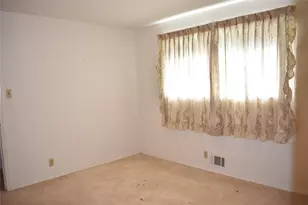 9944 Greenfield Dr, Dallas, TX 75238 - Photo 16