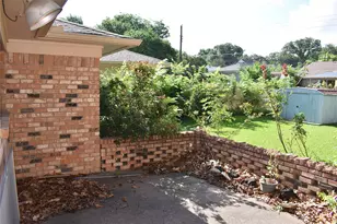 9944 Greenfield Dr, Dallas, TX 75238 - Photo 22