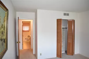 9944 Greenfield Dr, Dallas, TX 75238 - Photo 14