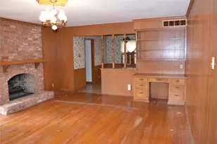9944 Greenfield Dr, Dallas, TX 75238 - Photo 10