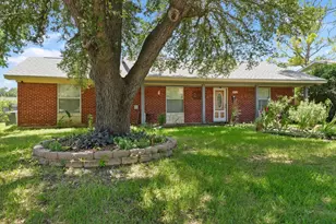 4014 W Rochelle Rd, Irving, TX 75062 - Photo 1