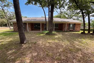 1014 Yvonne Dr, Joshua, TX 76058 - Photo 1