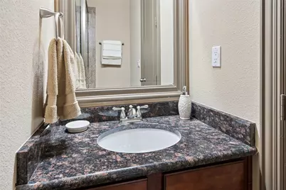 835 Rockingham Drive, Irving, TX 75063 - Photo 12