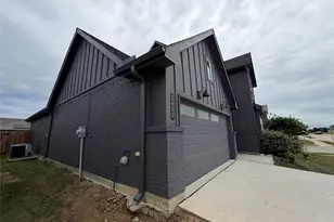 1600 Battery Pk Dr, Alvarado, TX 76009 - Photo 2