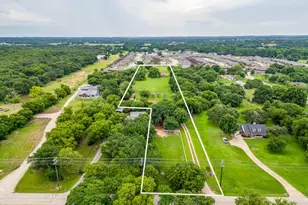 1480 Fox Ln, Burleson, TX 76028 - Photo 1