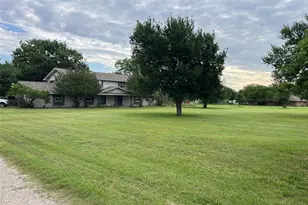 2050 Estates Pkwy, Lucas, TX 75002 - Photo 2