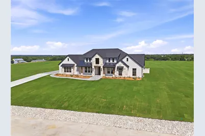 2006 Lindale Lane, Granbury, TX 76049 - Photo 2