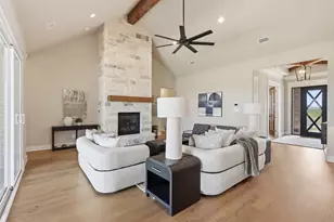 2006 Lindale Ln, Granbury, TX 76049 - Photo 16