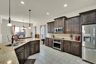 410 Salt Cedar Dr, Midlothian, TX 76065 - Photo 4