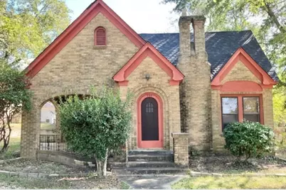 437 Jeffersons Street, Pittsburg, TX 75686 - Photo 1