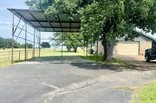 938 Co Rd 3341, Paradise, TX 76073 - Photo 14