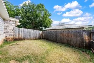713 Park St, McGregor, TX 76657 - Photo 16