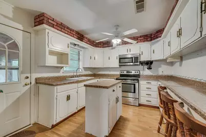 305 W 2nd North Street, Kaufman, TX 75142 - Photo 4