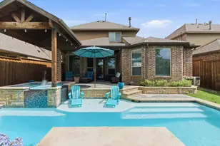 400 Ridgewood Dr, Lewisville, TX 75067 - Photo 2