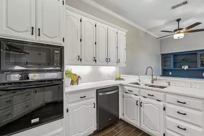 604 Shalamar Place, Irving, TX 75061 - Photo 12