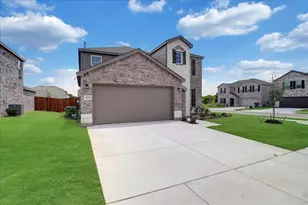 16000 Isles Dr, Fort Worth, TX 76052 - Photo 2
