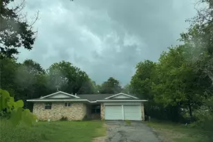 917 E Fishcreek Rd, Grand Prairie, TX 75052 - Photo 1