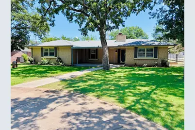 506 Oakwood Drive, Eastland, TX 76448 - Photo 1