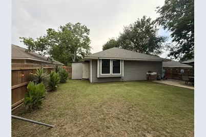 1305 E 6th Avenue, Corsicana, TX 75110 - Photo 12