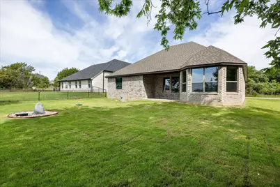 2209 Snake River Drive, Granbury, TX 76048 - Photo 6