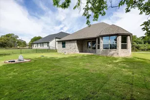 2209 Snake River Dr, Granbury, TX 76048 - Photo 6