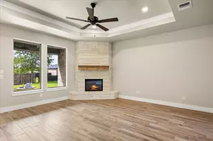 2209 Snake River Dr, Granbury, TX 76048 - Photo 16