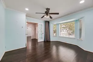 1019 Loch Lomond Dr, Arlington, TX 76012 - Photo 8