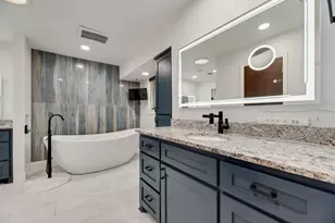 1019 Loch Lomond Dr, Arlington, TX 76012 - Photo 22