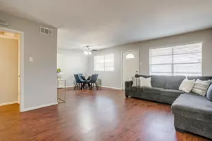 7929 Royal Ln, Dallas, TX 75230 - Photo 6