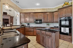865 Thomas Crossing Dr, Fort Worth, TX 76028 - Photo 16