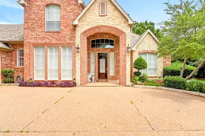 865 Thomas Crossing Drive, Fort Worth, TX 76028 - Photo 2