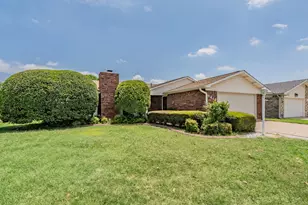 7412 Engleman Ct, Fort Worth, TX 76137 - Photo 2