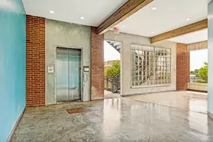 2502 Live Oak St, Dallas, TX 75204 - Photo 2