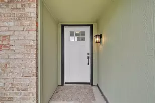 5721 Corral Ct, Haltom City, TX 76148 - Photo 6