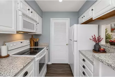 1900 Cloisters Drive #322, Arlington, TX 76011 - Photo 6