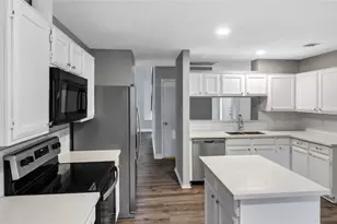 6305 Meadowglen Dr, Arlington, TX 76018 - Photo 8