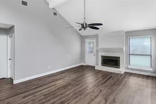 6305 Meadowglen Dr, Arlington, TX 76018 - Photo 4