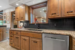 2605 Woodmont Cir, Waco, TX 76710 - Photo 14