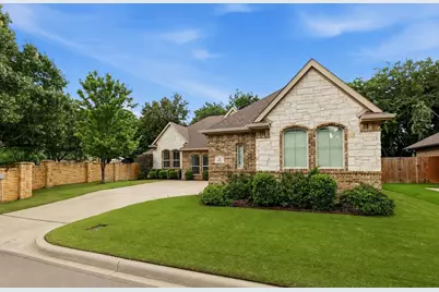6901 Golf Green Drive, Arlington, TX 76001 - Photo 2