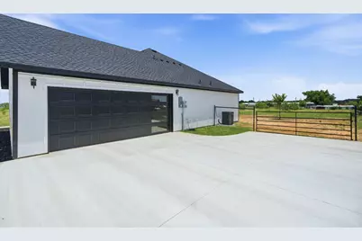 8212 Moyer Court, Joshua, TX 76058 - Photo 4