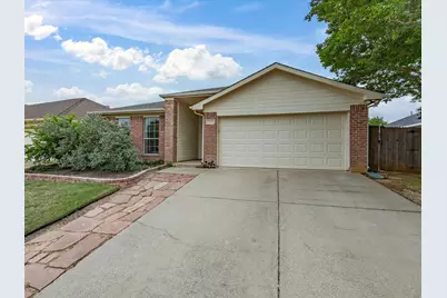 1123 Greenview Lane, Kennedale, TX 76060 - Photo 2