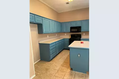 8801 Creekside Drive, Rowlett, TX 75089 - Photo 2