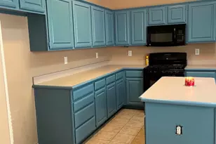8801 Creekside Dr, Rowlett, TX 75089 - Photo 2